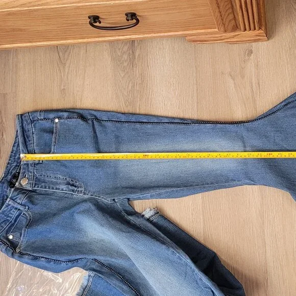 Venus 6 Extreme Flare Medium Wash Jean 9 inch rise NWT - Picture 10 of 11